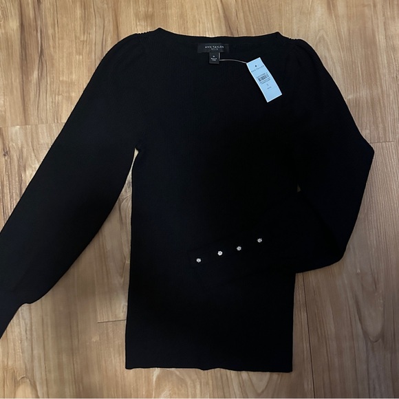 NWT button cuff balloon sleeve sweater - Picture 2 of 4